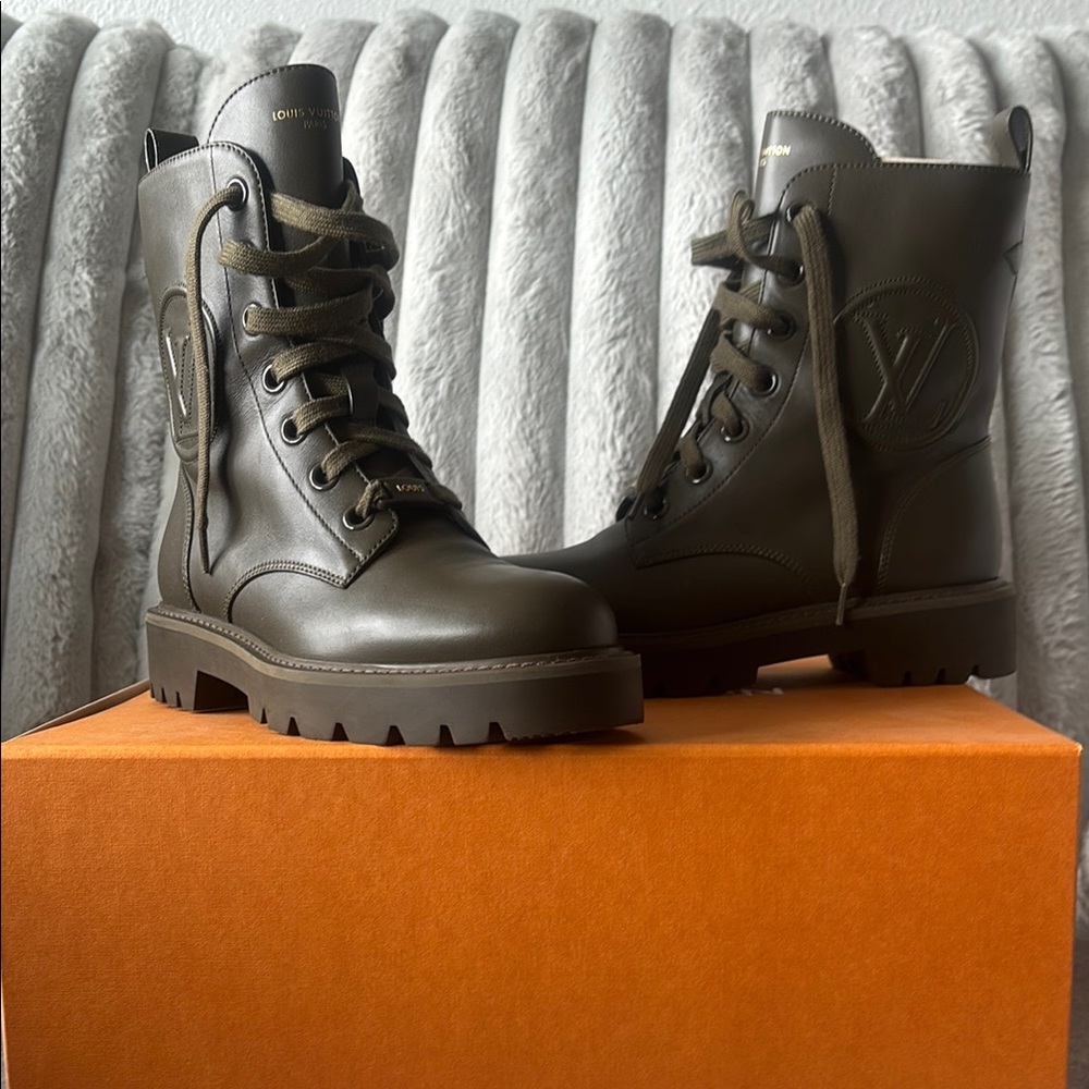 Louis Vuitton Olive Green Boots Size 36 1/2